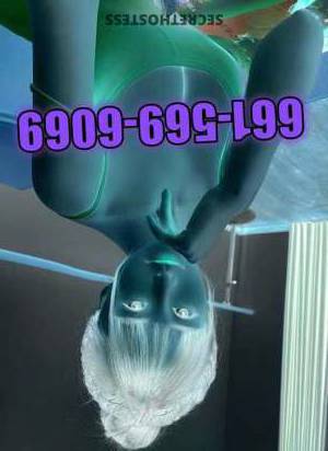 25 year old Asian Escort in Bakersfield CA Unwind and Destress with a Stunning Asian Babe Call the Best