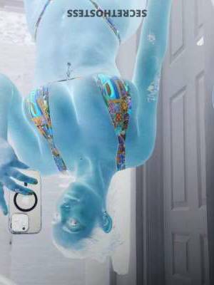 26 year old Caucasian Escort in Vaughan Experience Erotic Fulfillment Hot Babe Becky Offers INCALL 