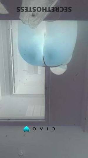 24 year old Escort in Bakersfield CA Meet Your Desired MILF Taionna, the Seductive Ebony Queen 