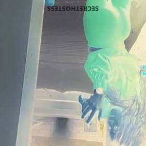 27 year old European Escort in Winnipeg Discreet Fun with Ell Mischievous European Beauty Seeks 
