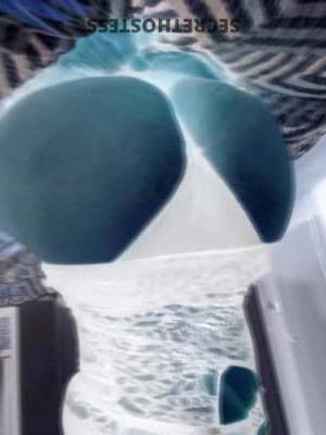 34 year old Escort in Chicago IL Jess, your adorable playmate, guarantees authenticity and is