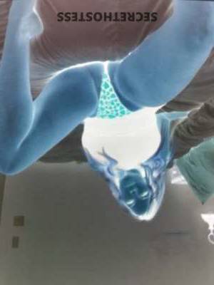 29 year old Hispanic Escort in Sioux City IA Hey Babes, I'm Kendall, a 28-year-old Hispanic hottie 