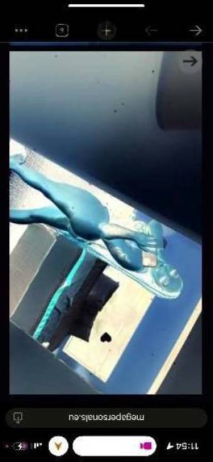25 year old Escort in Palm Springs CA The Queen of Hardwood Unburt Dinsty is an Expert at Draining