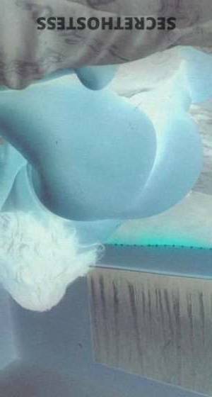 25 year old Escort in Lansing MI Raven is back and better than ever! Silky smooth and deep 