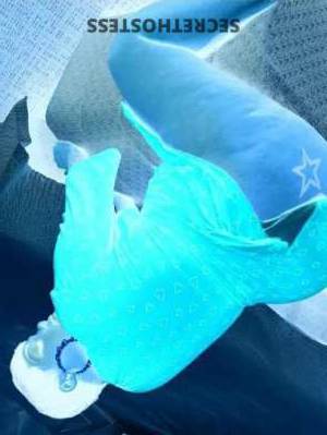 28 year old Cuban Escort in Washington DC Hey boys, it's your sweet curvy Cuban delight here! and