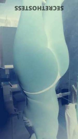 18 year old Escort in Wilmington DE Sells Naughty Content - Videos, Pictures, Sexting, and More