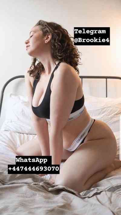26Yrs Old Escort Size 16 132KG 55CM Tall Wrexham Image - 5