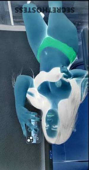 29 year old Hispanic Escort in Birmingham AL Curvy Cutie Esmeralda is ready to provide you with the 