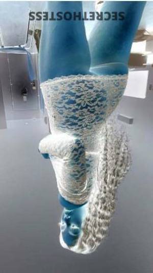 22 year old Escort in Bakersfield CA EXOTIC, JUICY playmate available to satisfy desires with In-