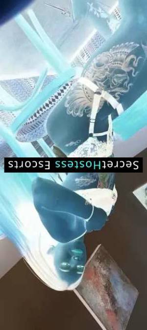 22 year old Colombian Escort in Malaga Seeking Relaxation and Companionship