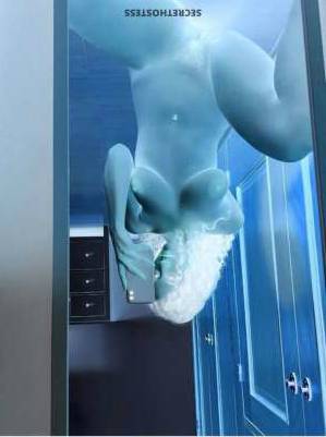 24 year old Escort in San Francisco CA Get Ready to Experience Steamy Passion Meet Veronica, Your 