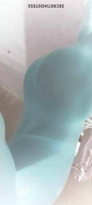 Erotic Massage for Pleasure Explore heavenly delights with Pakistan's magic touch in Muscat