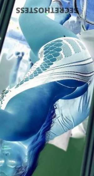 27 year old Colombian Escort in Fresno CA Age 23 Seeking Gentlemen Hot Colombian visiting Fresno seeks