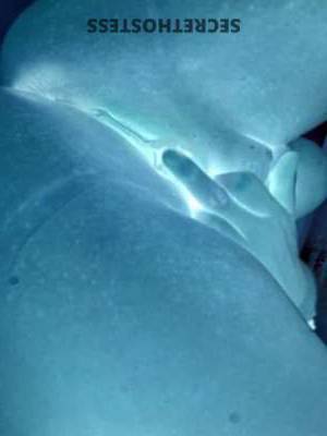 24 year old Escort in Mohave County AZ Curvy, Fiery-Haired Siren with a 38DD Bosom - Unleash Your 