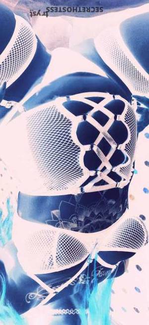 Willow Roux 20Yrs Old Escort Palm Springs CA Image - 2