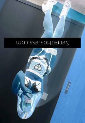 23 year old Escort in Bardia Unleash Your Wildest Dreams with Sensual Escort Anna