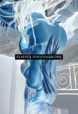 21 year old German Escort in Berlin Astrid Meeting a True Elegant and Intelligent Beauty - One 