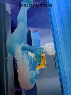 20 year old Escort in Mid Cities TX Ultimate Indulgence Unforgettable Experience with a Skilled 