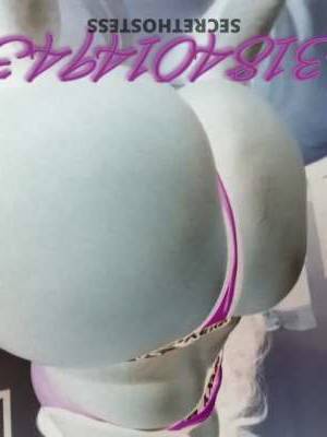 40 year old Escort in Shreveport LA Get Ready for a Sensual Encounter with the Big BootyCutie 