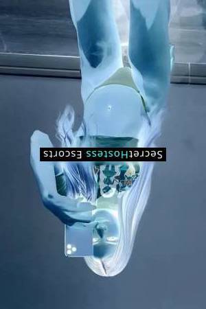 24 year old South American Escort in Barcelona Allow me to introduce myself I am Sol, a 23 year old hottie 