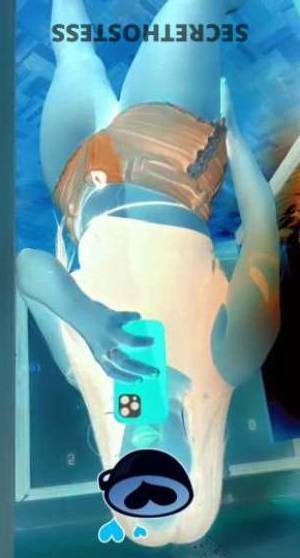 30 year old Escort in Richmond VA Introducing Jenny, Your Playful and Flirtatious Tina 