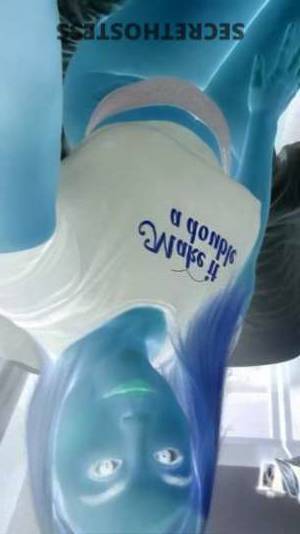 29 year old Escort in Buffalo NY Experience Pure Bliss with Milf Scarlett Rose Snapchat 