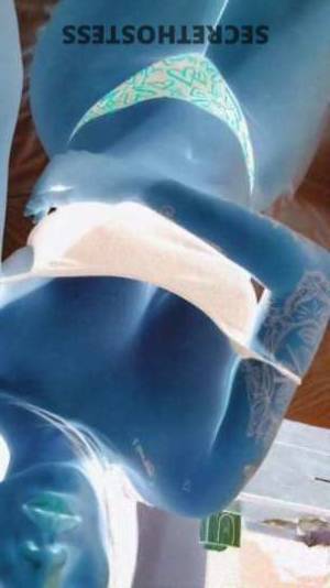 23 year old Latino Escort in Charlotte NC Amira Sexy Latina playmate guaranteed to put a smile on your
