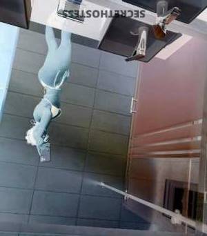 28 year old Escort in Des Moines IA Experience the ExoticLet Me Take You on a Journey of 