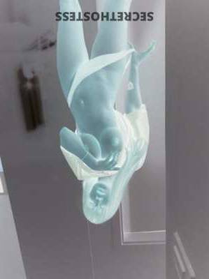26 year old Escort in Bismarck ND allowing us to introduce ourselves Alice - Sensuality and 