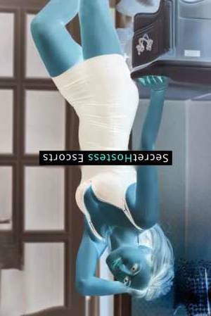 28 year old Lebanese Escort in Beirut For An Unforgettable Night, Consider My Full Range of 