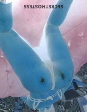 21 year old Escort in Bronx NY Experience Excitement and Companionship with Crystal, Your 