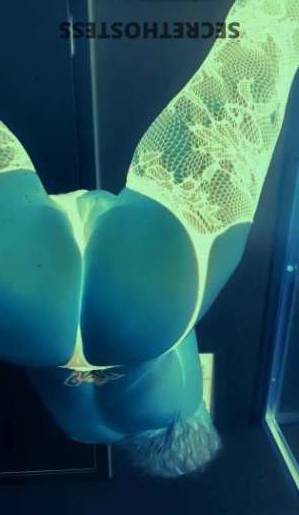 30 year old Escort in San Diego CA Experience Your Wildest Fantasies Come True with Sexy Nikki