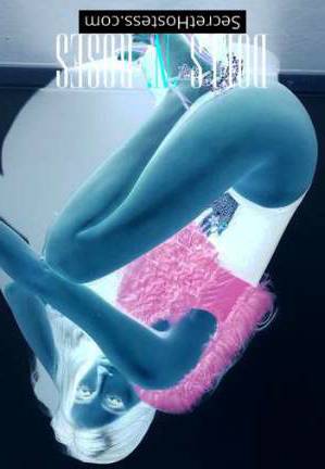 23 year old Italian Escort in London Vika, roses doll