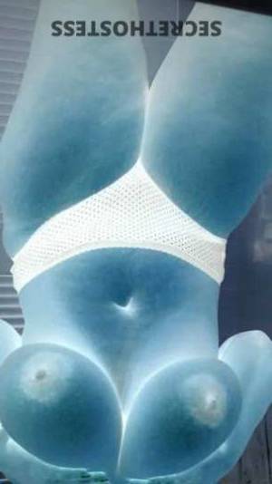 19 year old Escort in San Diego CA Incall Cum Nut on My Tounge - Let Me Satisfy Your Cravings