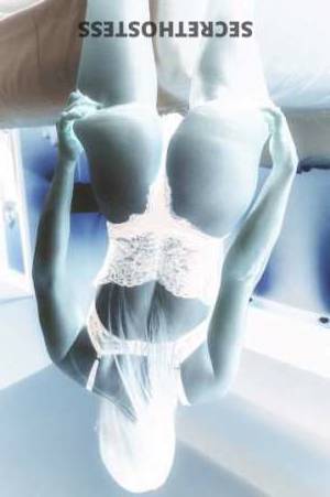 22 year old Escort in Tucson AZ Experience Exquisite Pleasure and Indulgence with a 