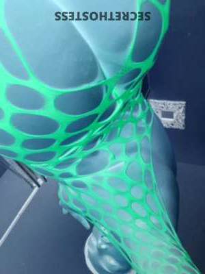 18 year old Escort in San Diego CA Sexy Baybe Petite and Playful 28-Year-old Female Entertainer