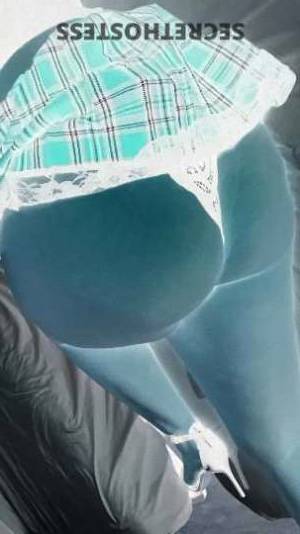 39 year old Escort in Inland Empire CA Experience the Sensual Ecstasy ofSensual Ontario Milf Mariah