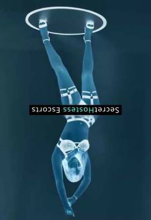 21 year old Colombian Escort in Santa Cruz de Tenerife Discover the Sensuality and Brains of Salom Your Dream Girl 