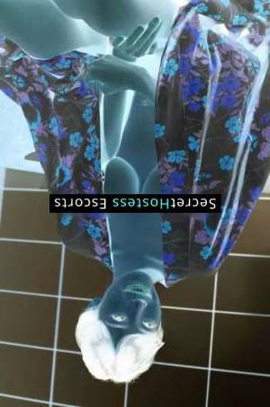 22 year old Japanese Escort in London Japanese Escort in London - Utako Experience Wild Passion 
