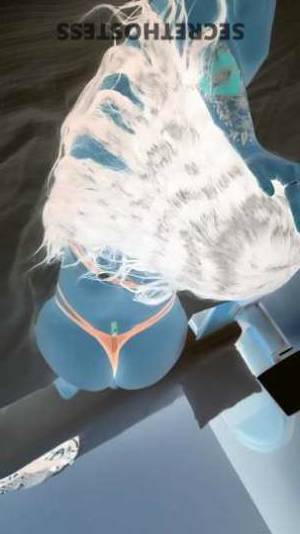 25 year old Latino Escort in Chicago IL Experience paradise with Latina hottie New to the city, I&#