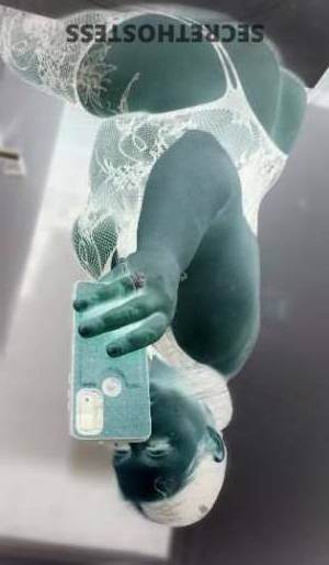 30Yrs Old Escort 160CM Tall St. Louis MO Image - 2