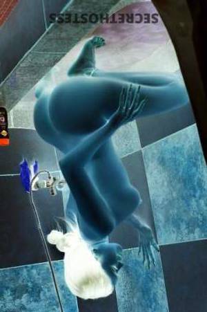 22 year old Latino Escort in Queens NY Unleash Your Fantasies A Horny Latina with a Special 