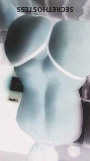 39 year old Escort in Knoxville TN Sexy and Wild Lady T's Incarnadined Wonderland - Your 