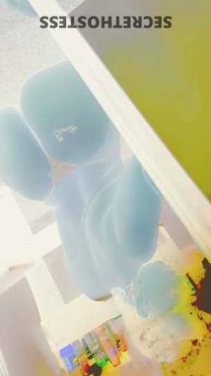 21 year old Escort in Reno NV Attention Gentleman Voluptuous, Fun, and Unforgettable 