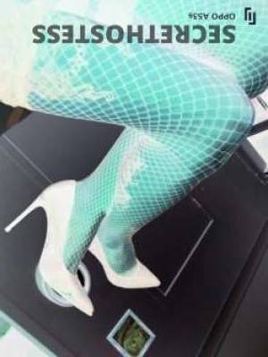 Hot MILF Blonde Tattoos Maitland in Maitland