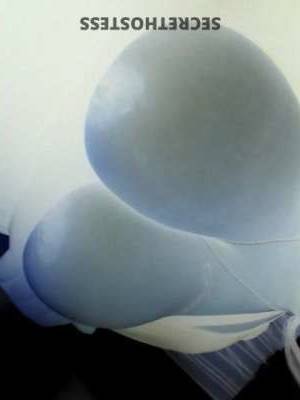 32 year old Escort in San Fernando Valley CA Hey there, frisky handsome! Craving a tight, sweet pussy? 