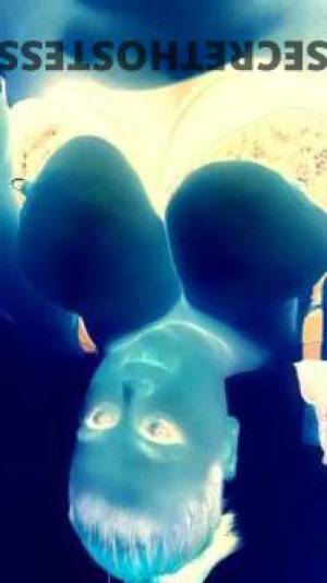 30 year old Escort in Paradise Albury Experience Pure Bliss with Evie, Your Ultimate Fantasy Girl