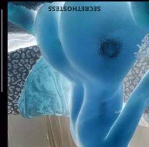 24 year old Escort in Palm Springs CA Unleash Your Wildest Desires with a Sexy and Seductive Vixen