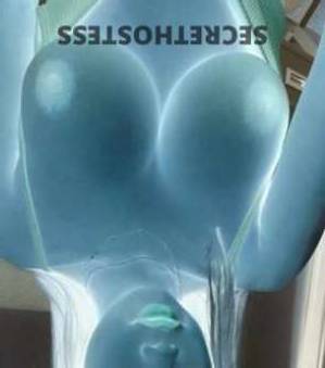 22 year old Escort in Alexandra Mackay Hi There, Sexy Escort Available Now