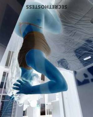 24 year old Escort in Mendocino CA Dark 30D Breast Babe with Silky Hair and Perfect Pedicures 